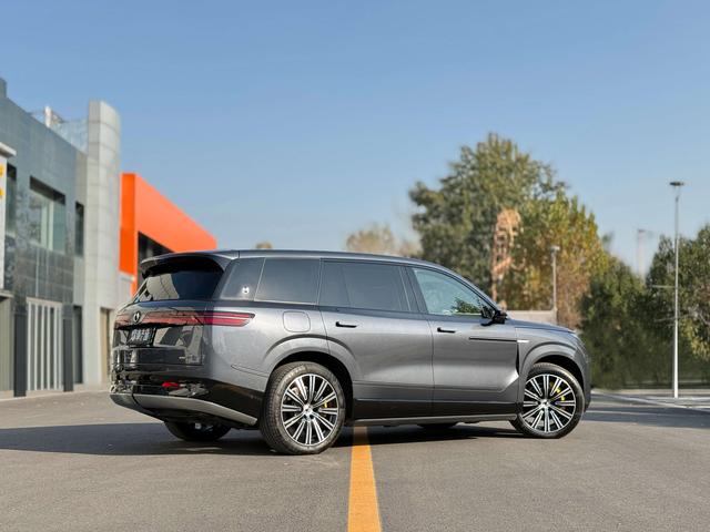 Denza N9 2025 #4 Denza N9 2025 car image #4