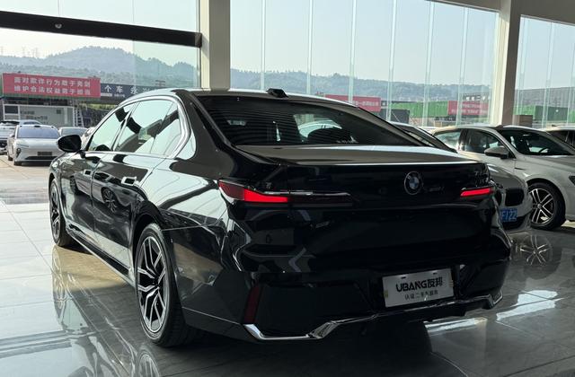 BMW M240i 2024 immagine di auto #4