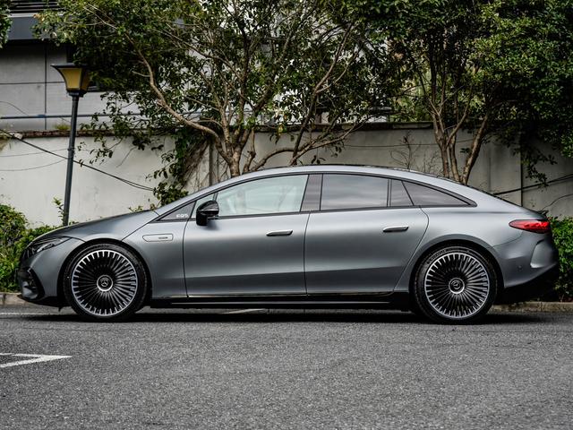 Mercedes-Benz EQS AMG 2024 imagen de coche #4