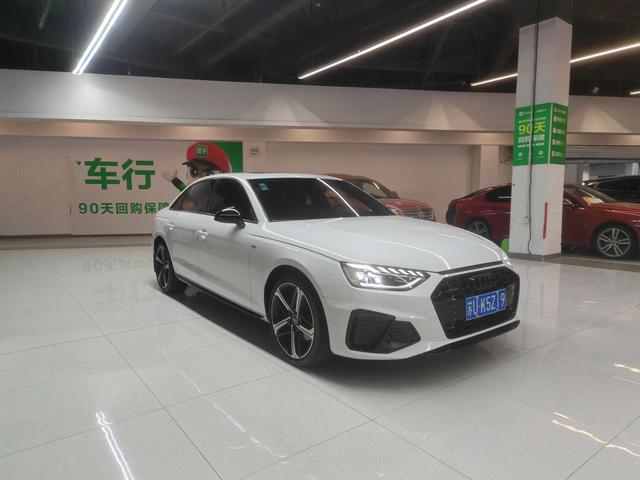 Audi A4 2023 car image #4