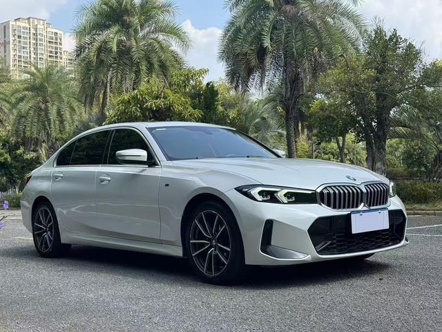 BMW 1 Series M 2023 #4 BMW 1 Series M 2023 car image #4