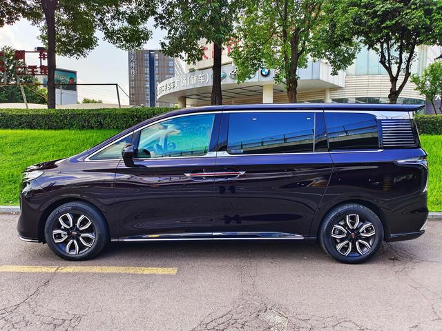 HongQi XinMingShi 2023 car image #4