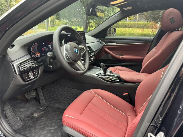 BMW M8 2021 #4 BMW M8 2021 car image #4