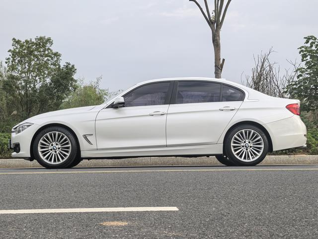 BMW M8 2018 صورة سيارة #4