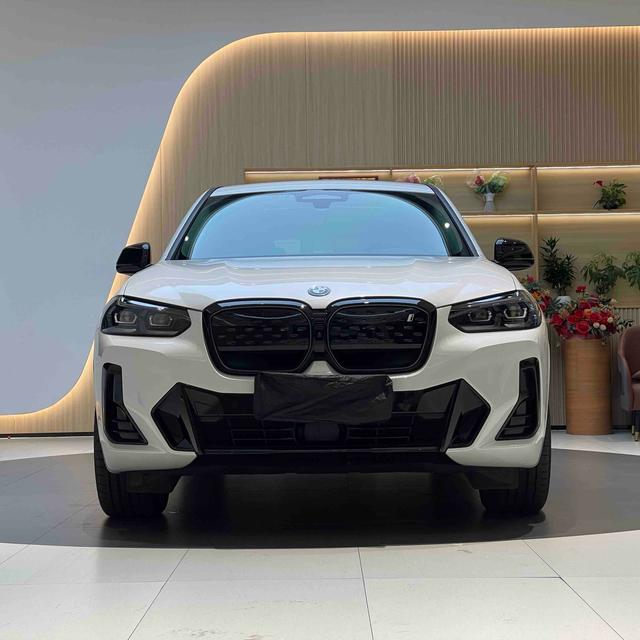 BMW M235L 2024 car image #4