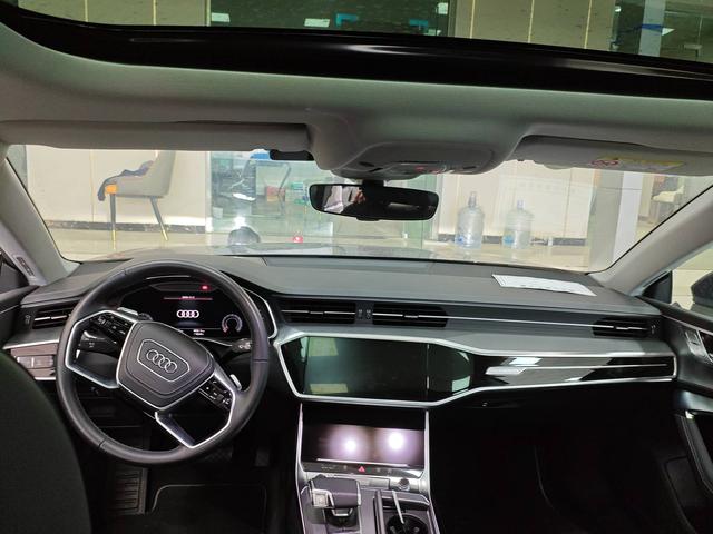 Audi A7L 2024 immagine di auto #4