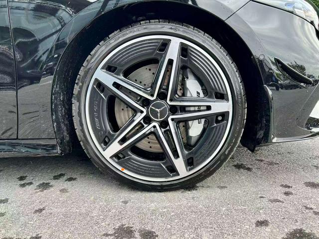 Mercedes-Benz A AMG 2025 image de voiture #4