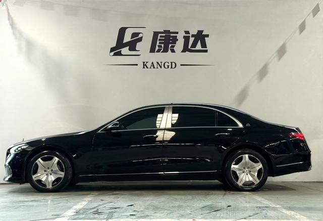 Mercedes-Benz C AMG New Energy 2021 #4 Mercedes-Benz C AMG New Energy 2021 صورة سيارة #4