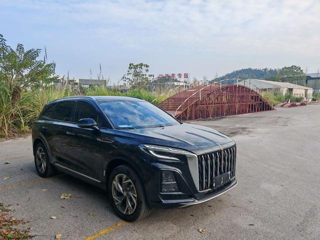 HongQi HS3 PHEV 2024 #4 HongQi HS3 PHEV 2024 car image #4