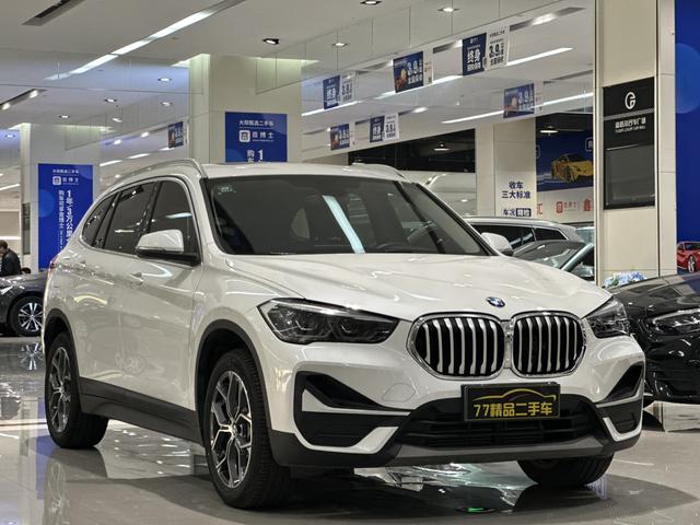 BMW X7 M60i 2022 car image #4