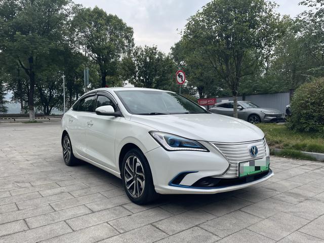 Changan Eado EV 2019 car image #4