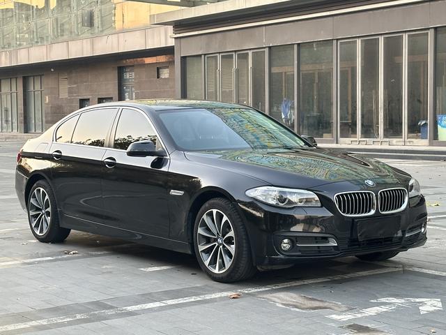 BMW i5 M60 2016 car image #4