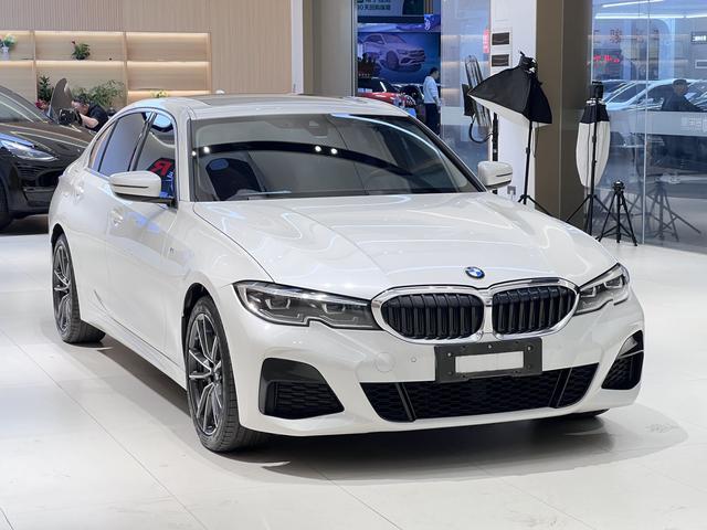 BMW X7 M60i 2021 immagine di auto #4