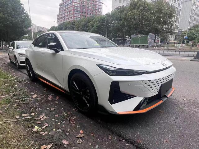 Changan BenBen i 2024 #4 Changan BenBen i 2024 car image #4