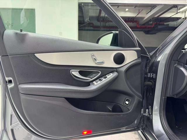 Mercedes-Benz R Class 2019 car image #4