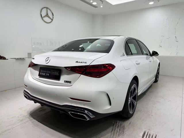 Mercedes-Benz R Class 2023 car image #4