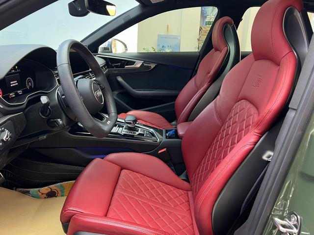 Audi S4 2023 car image #4