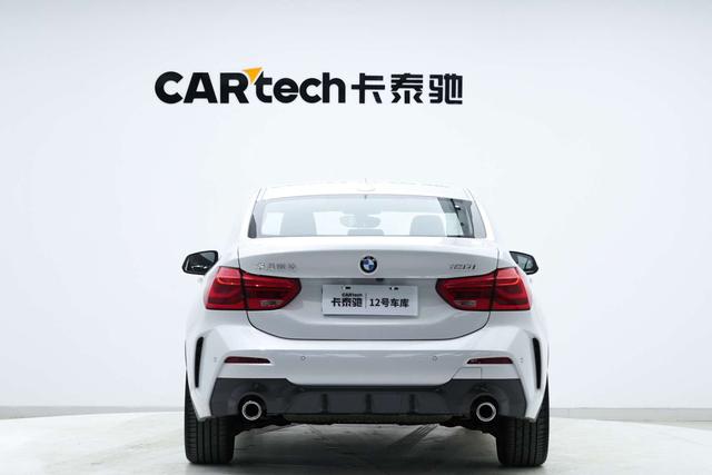 BMW 1 Series 2022 #4 BMW 1 Series 2022 car image #4