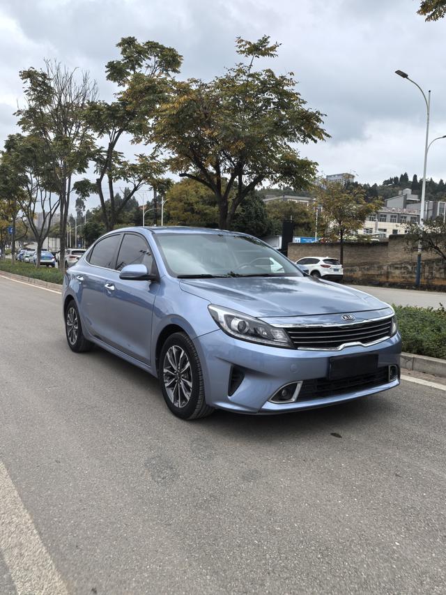 Kia Forte 2018 immagine di auto #4