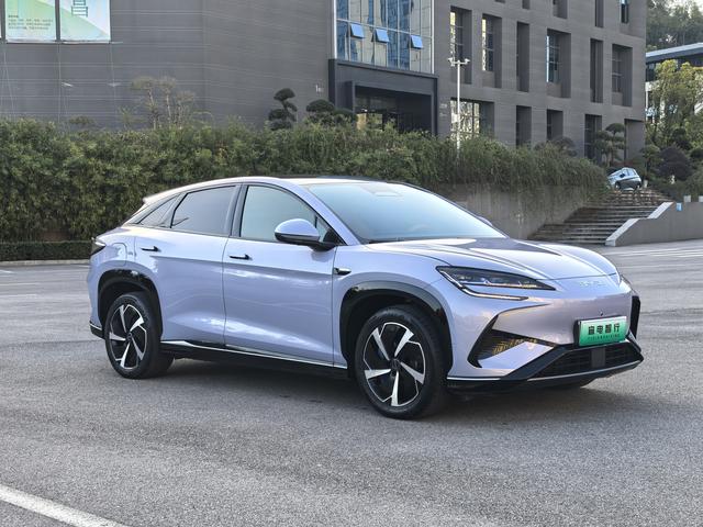 BYD Sea Lion 07 EV 2025 #4 BYD Sea Lion 07 EV 2025 car image #4