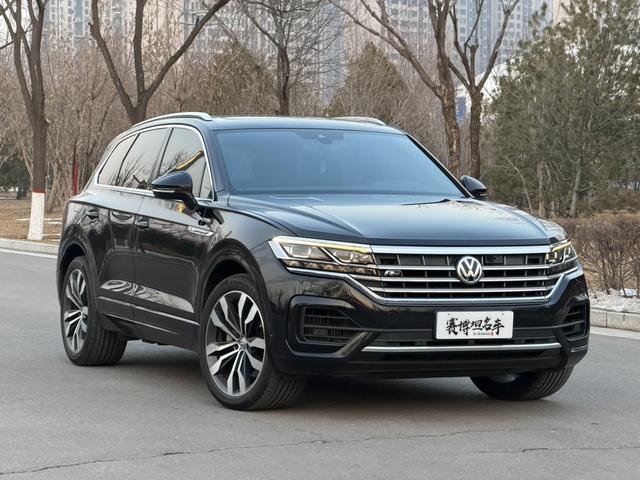 Volkswagen Touareg 2018 car image #4