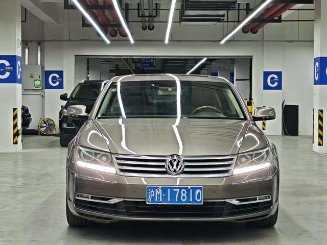 Volkswagen Pheaton 2011 immagine di auto #4