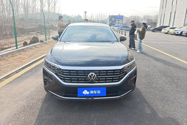 Volkswagen Passat 2021 car image #4