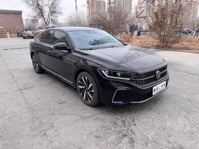 Volkswagen Passat 2021 car image #4