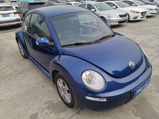 Volkswagen Beetle 2010 car image #4