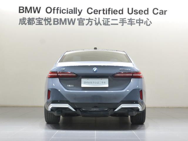 BMW i5 2024 car image #4