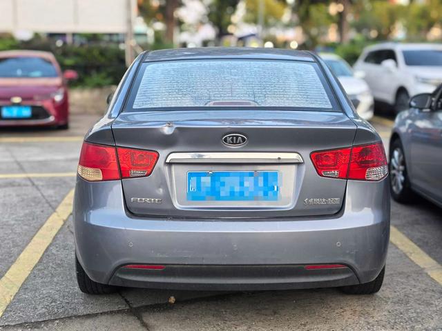 Kia Forte 2009 imagen de coche #4