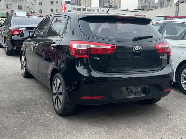 Kia K2 2013 car image #4
