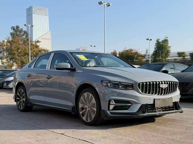 GEELY Preface 2025 #4 GEELY Preface 2025 car image #4