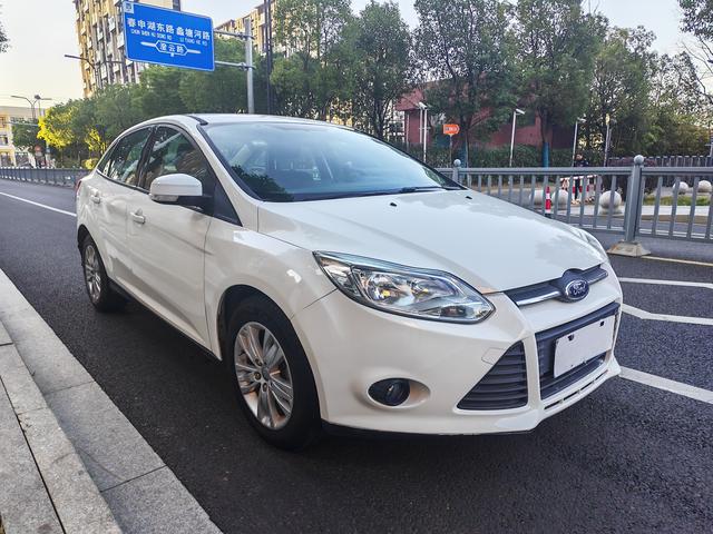 Ford Focus 2015 car image #4