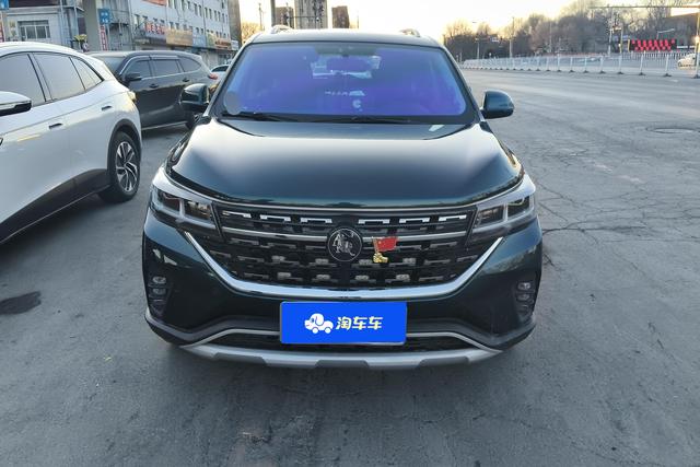 Forthing T5 L 2022 car image #4