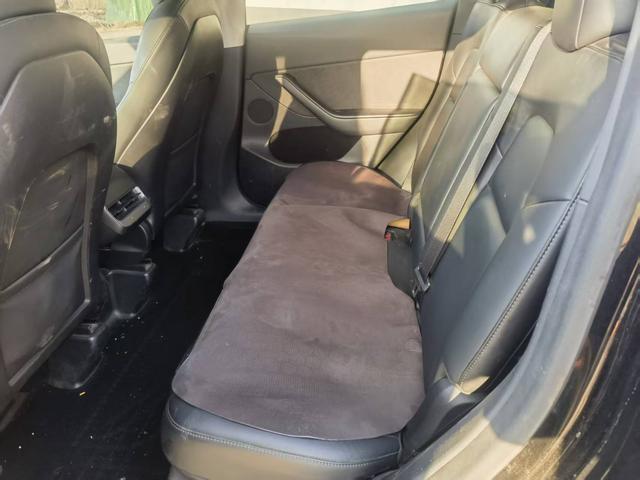 Tesla Model Y 2022 #4 Tesla Model Y 2022 car image #4