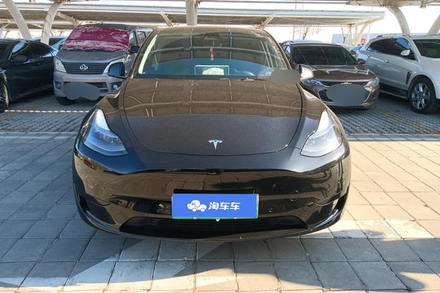 Tesla Model Y 2023 car image #4