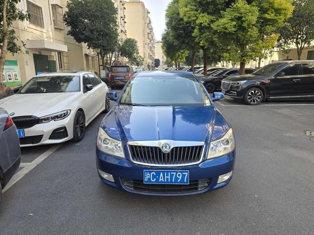 Skoda Octavia 2012 car image #4