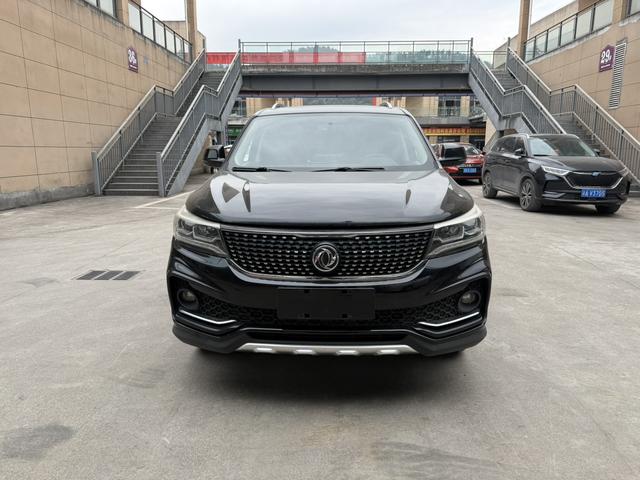 Forthing JOYEAR X5 2017 car image #4