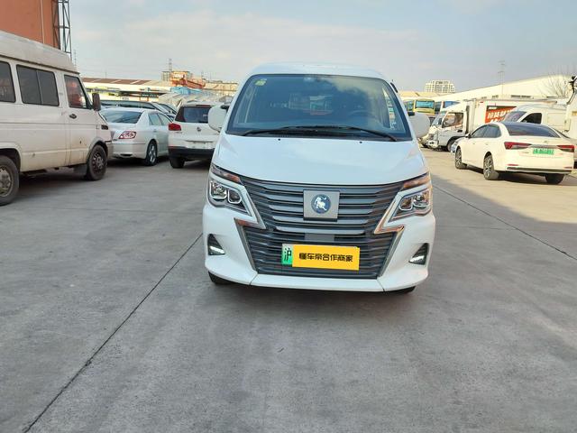 Forthing Lingzhi EV 2022 #4 Forthing Lingzhi EV 2022 immagine di auto #4