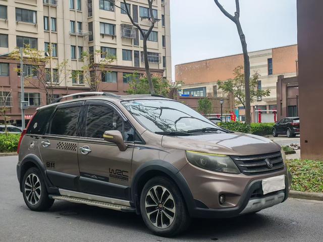 Forthing JOYEAR X5 2014 #4 Forthing JOYEAR X5 2014 imagem de carro #4