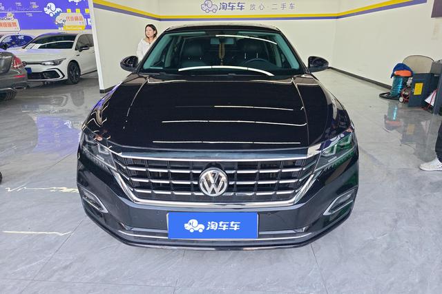 Volkswagen Passat 2019 car image #4