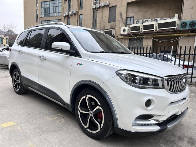 SWM斯威汽车 SWM斯威X7 2017 汽车图片 #4