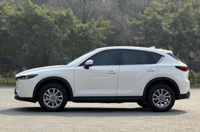 Mazda CX-5 2023 car image #4
