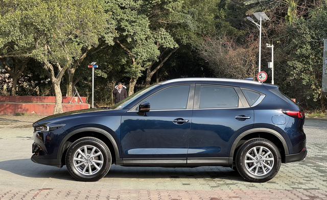 Mazda CX-5 2022 car image #4