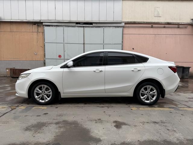 MG GT 2015 #4 MG GT 2015 car image #4