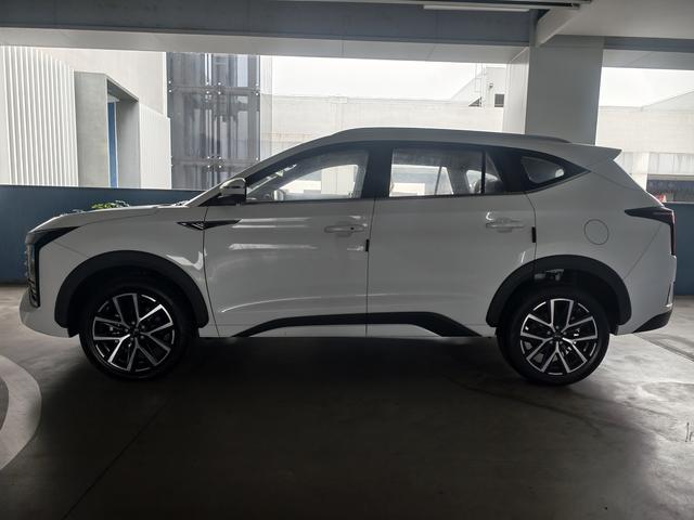 JAC X8 PLUS 2024 car image #4