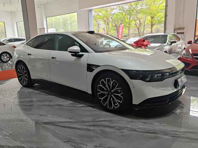 极氪 极氪007 2023 汽车图片 #4