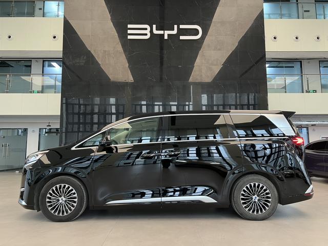 腾势 腾势D9 2024 汽车图片 #4