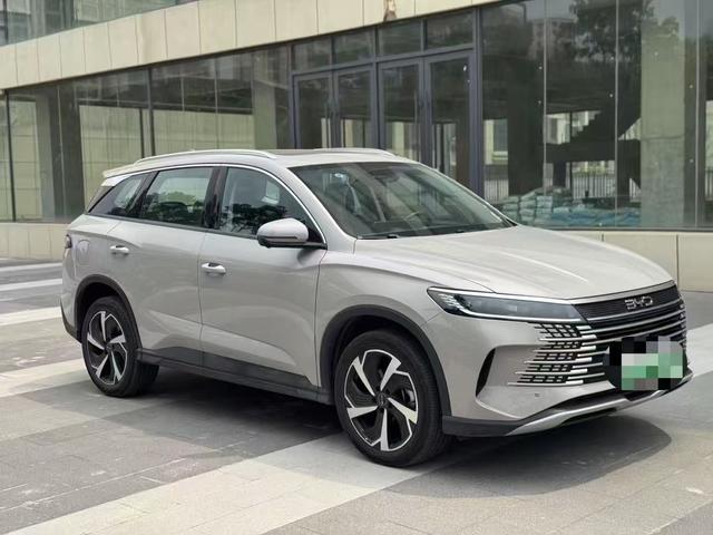 BYD Sea Lion 05 DM-i 2025 car image #4